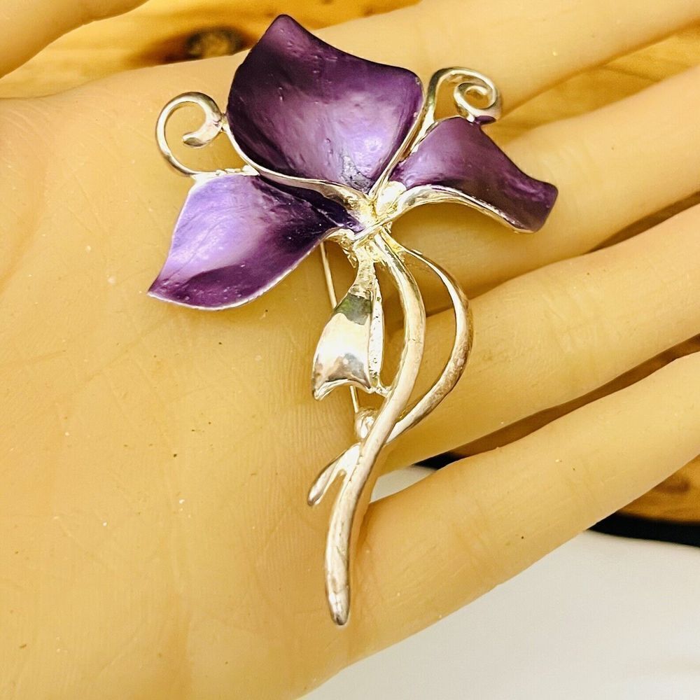 Vintage Silver Tone Satin Puple Enamel Flower with Stem Leaf Floral Brooch 4084